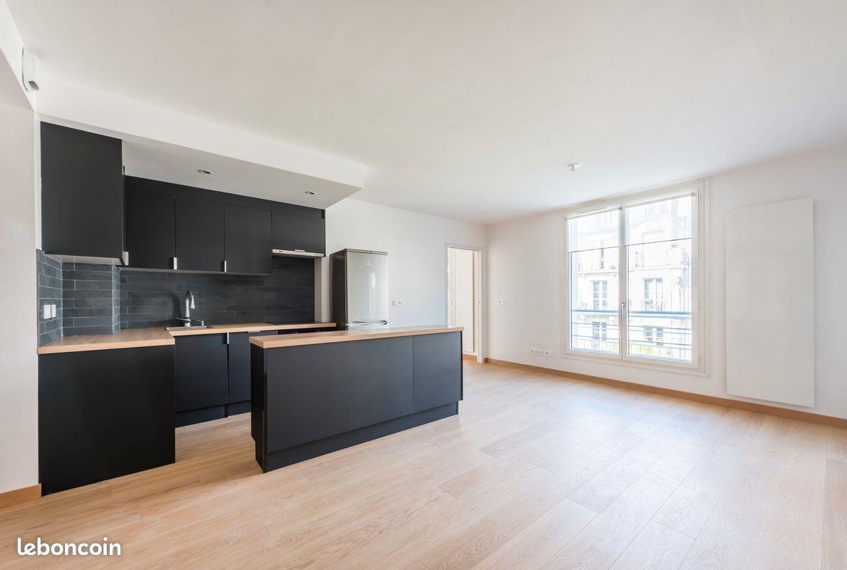 Appartement à louer, 45m², Paris 18ème