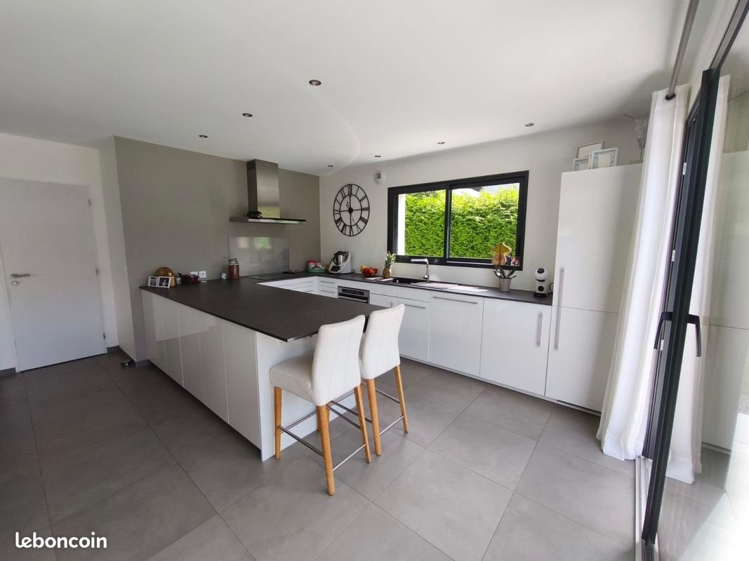 Maison à louer, 125m², Saint-Pierre-en-Faucigny