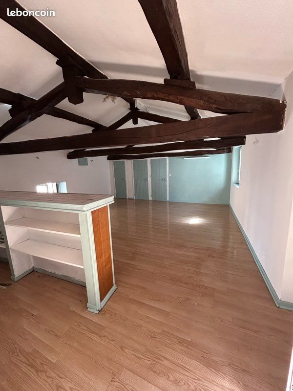 Appartement à louer, 65m², Lescout