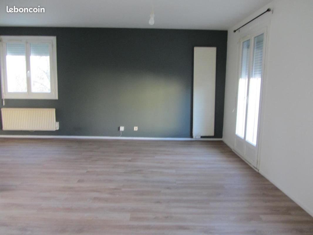 Maison à louer, 89m², Ussel