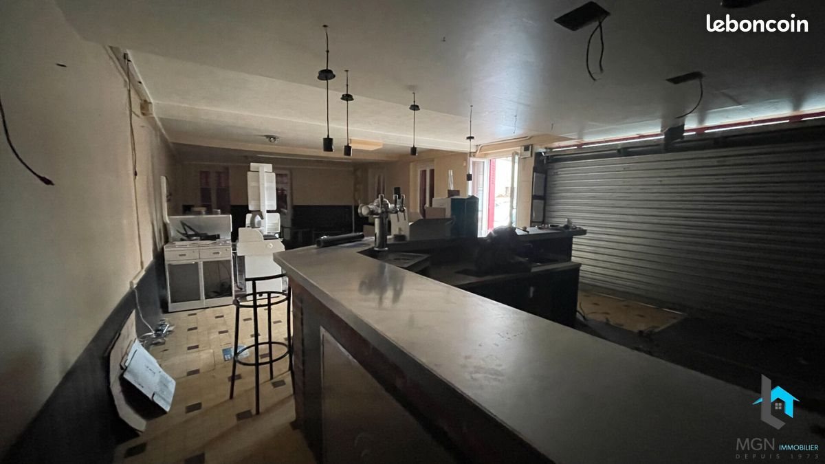 Appartement à vendre, 329m², Alluyes