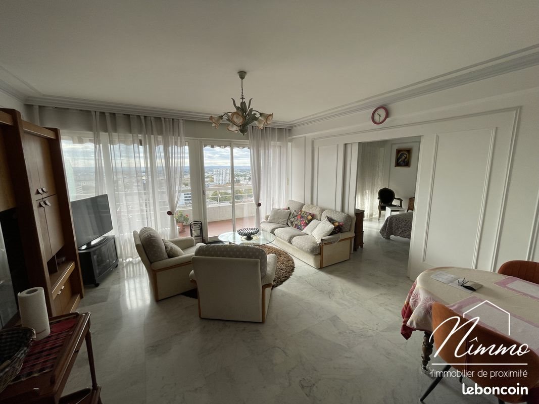 Appartement à louer, 103m², Nîmes