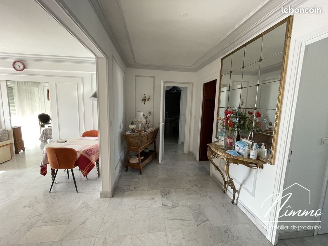 Appartement à louer, 103m², Nîmes