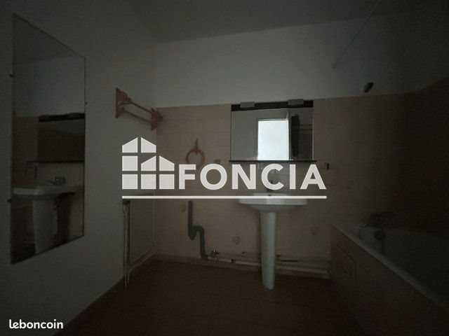 Appartement à louer, 64m², Uzès