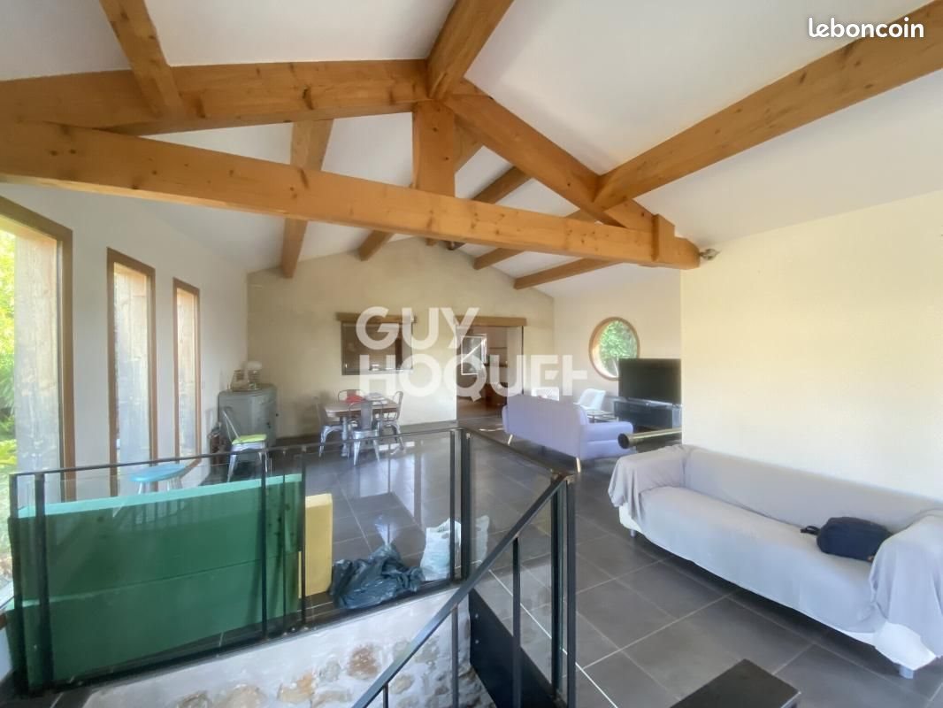 Maison à louer, 231m², Soyons