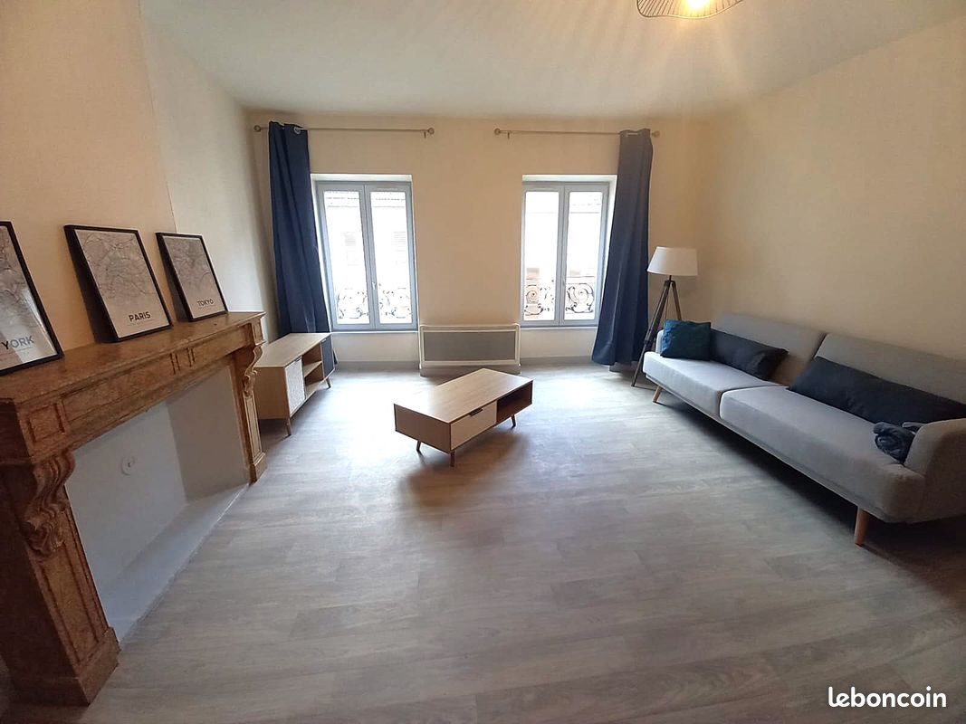 Appartement à louer, 81m², Saint-Claude