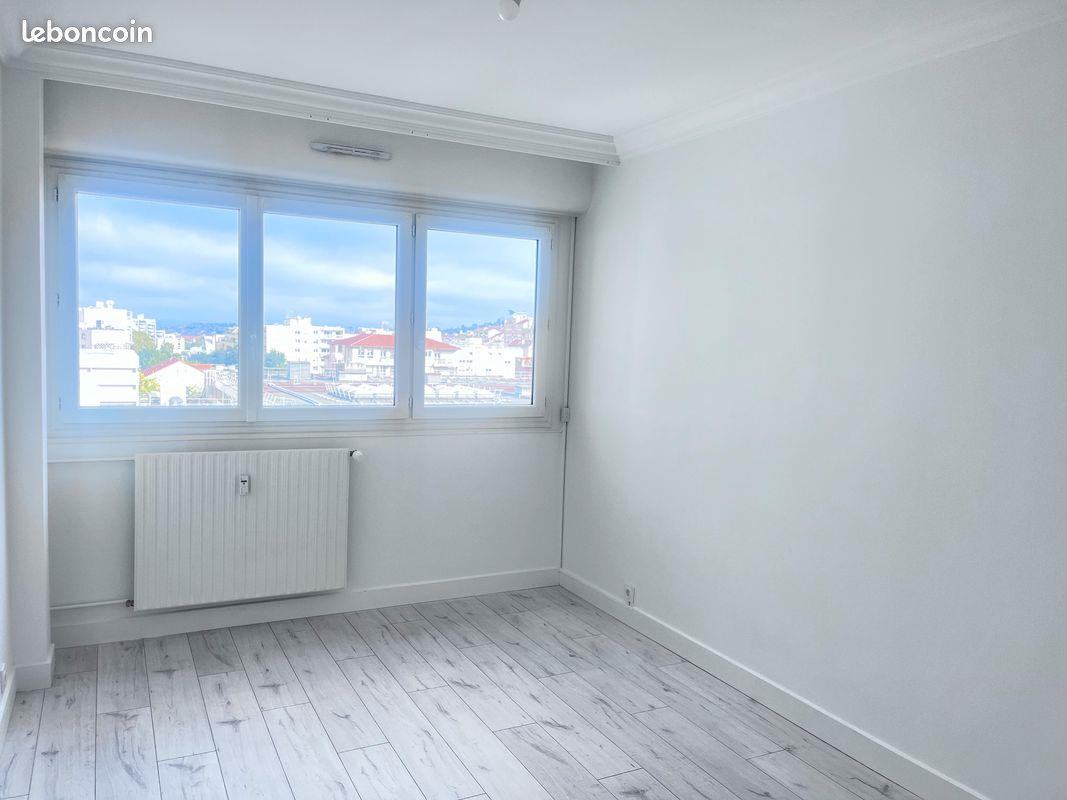 Appartement à louer, 67m², Saint-Etienne