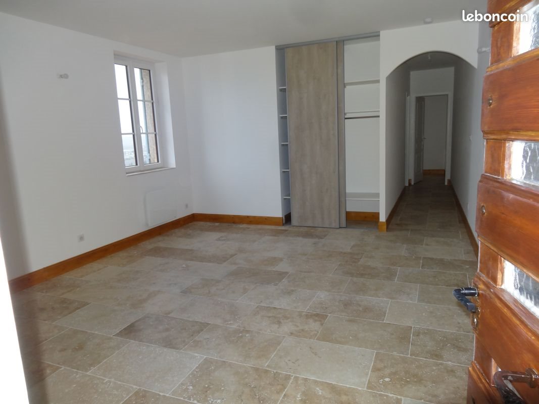 Appartement à louer, 70m², Clermont-Dessous