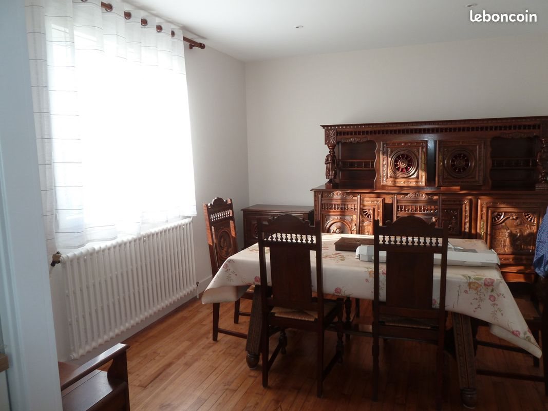 Maison à louer, 93m², Kergloff