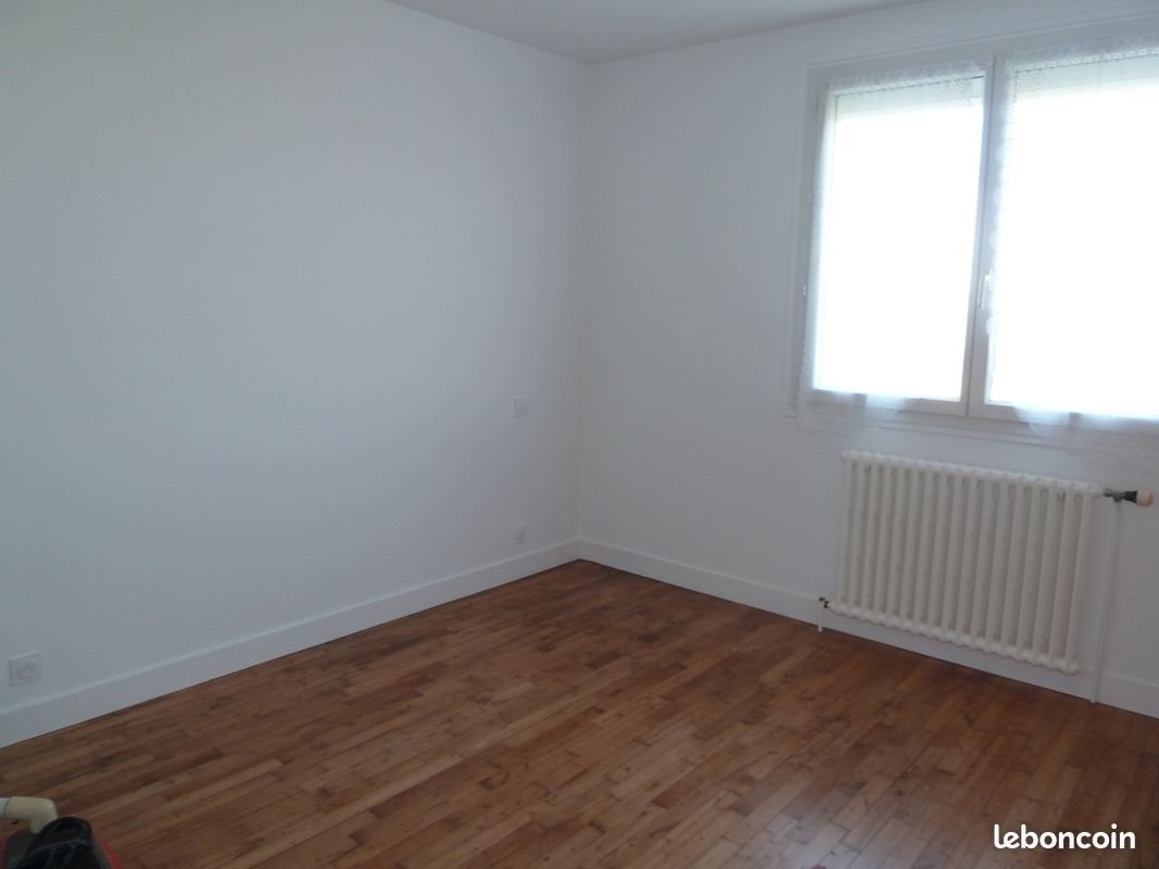 Maison à louer, 93m², Kergloff