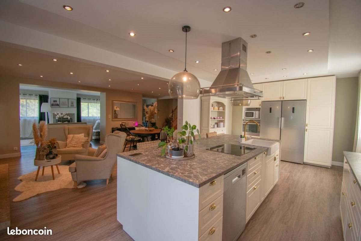 Maison à vendre, 210m², Neuvic