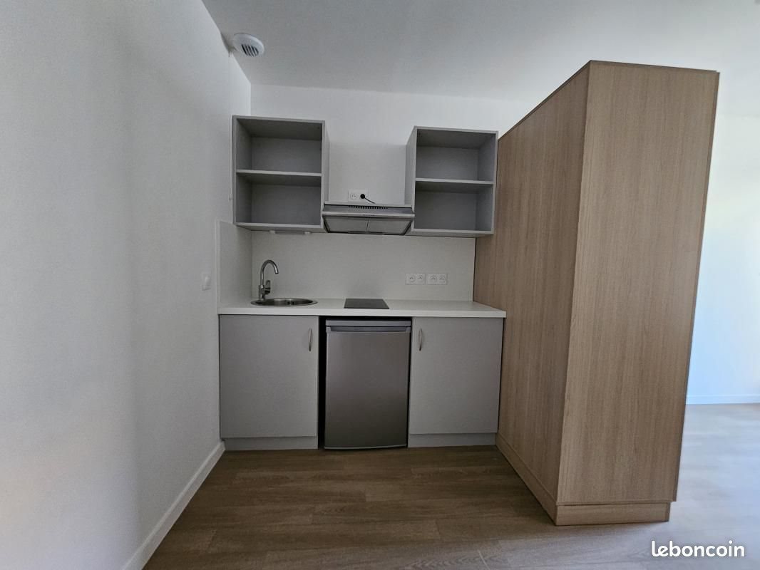 Appartement à louer, 29m², Nîmes