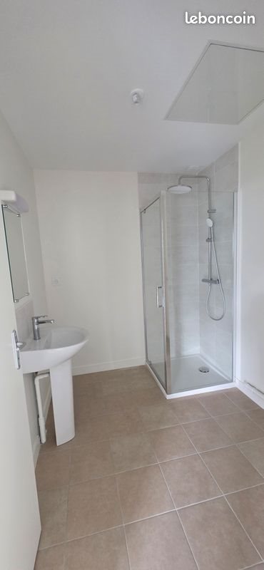 Maison à louer, 40m², Saint-Georges-Buttavent