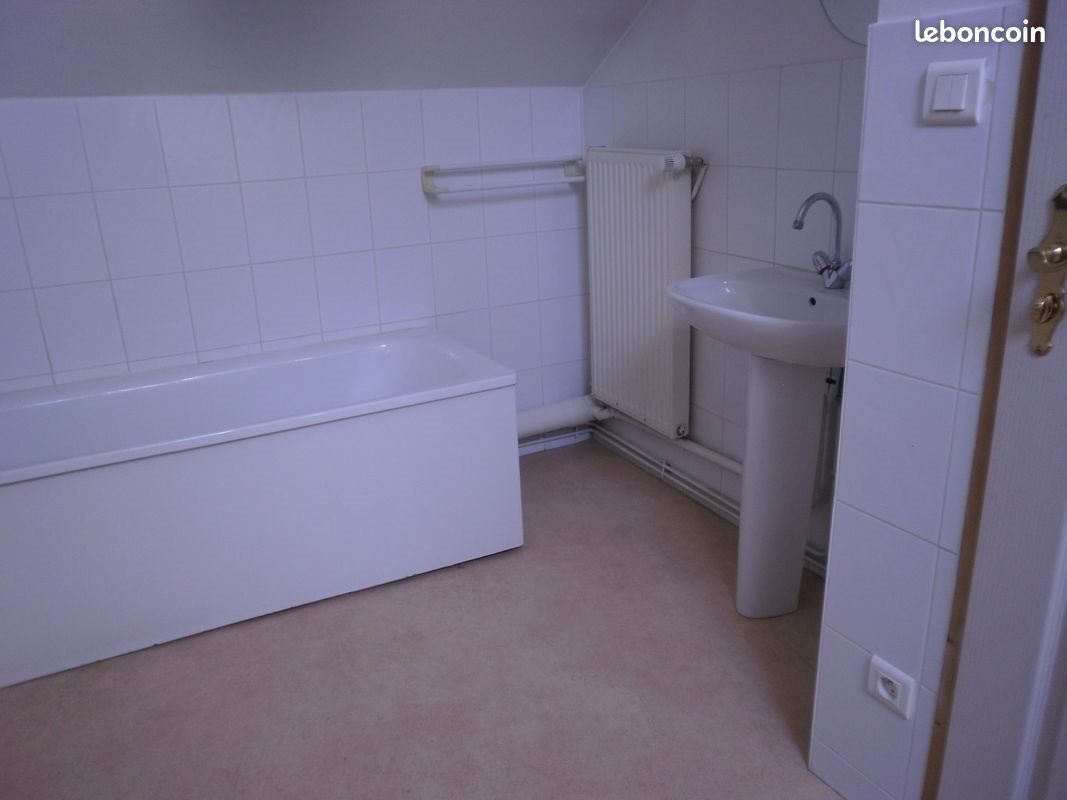 Appartement à louer, 58m², Vaire-Arcier