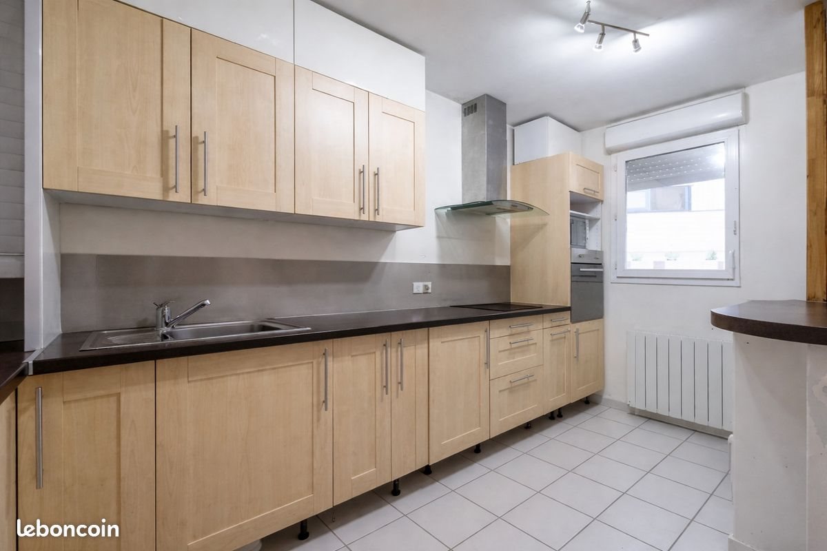 Appartement à louer, 65m², Lyon 8ème