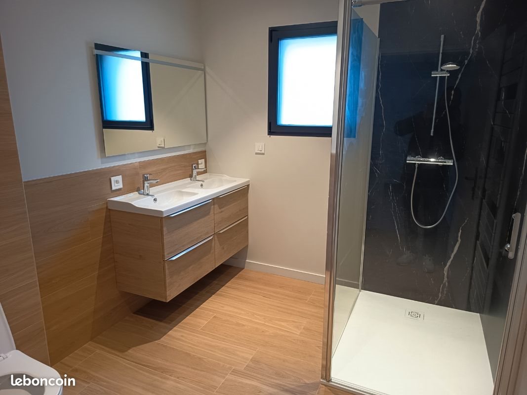 Maison à louer, 80m², Trédion