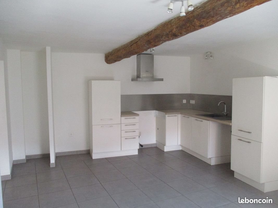 Maison à louer, 110m², Cesseras