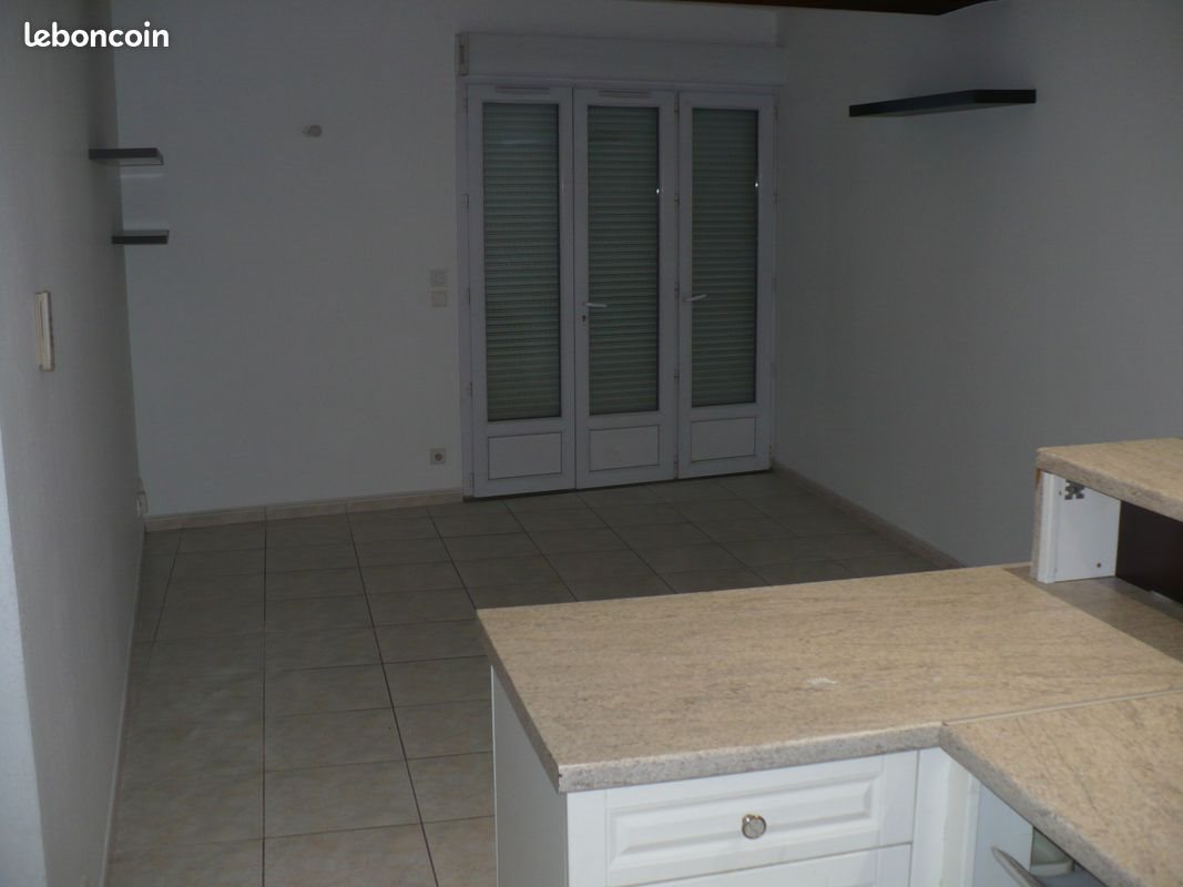 Appartement à louer, 56m², Vias