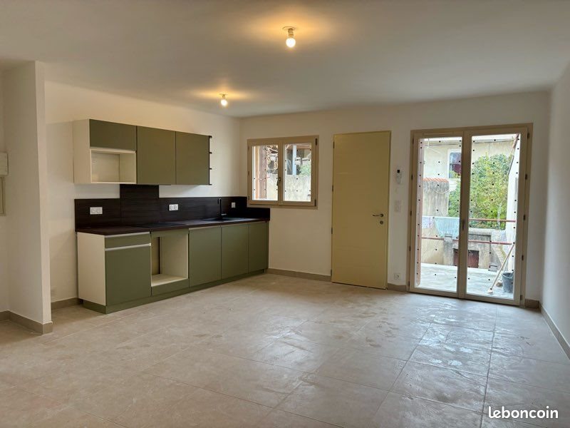 Maison à louer, 65m², Nîmes