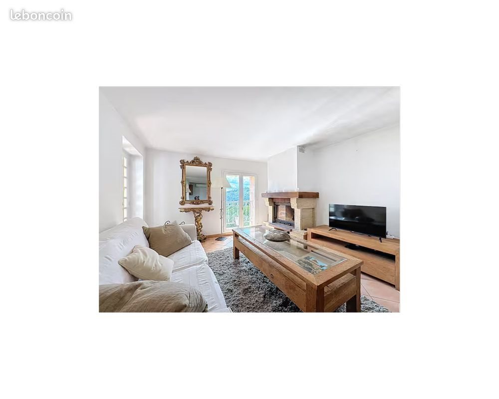 Maison à louer, 110m², Callian