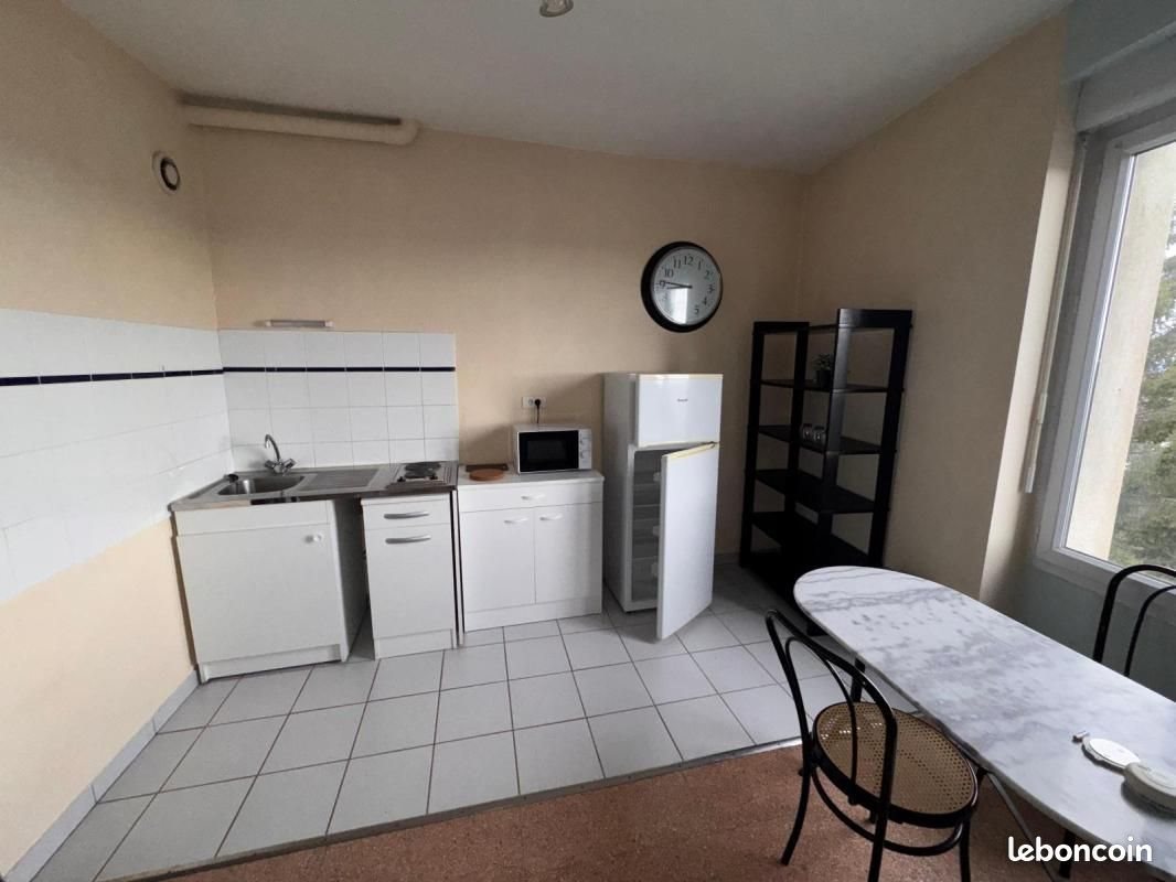 Appartement à louer, 35m², Saint-Etienne