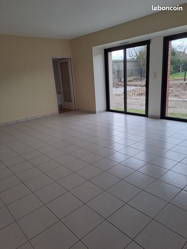 Maison à louer, 107m², Issé