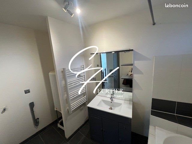 Maison à louer, 63m², Charnècles