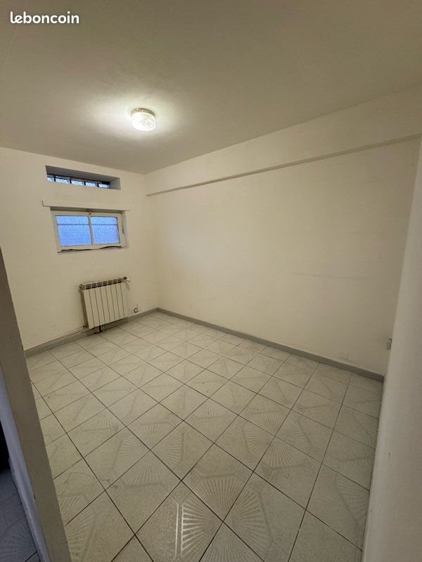 Appartement à louer, 24m², Rodilhan