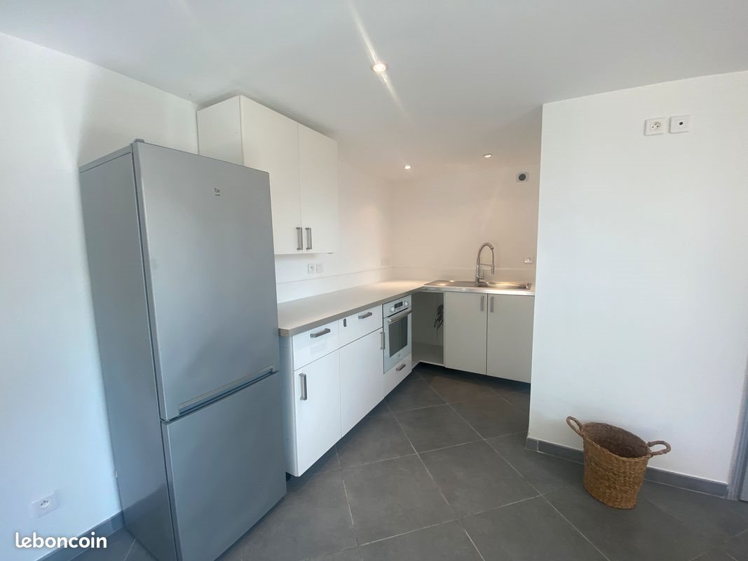 Appartement à louer, 30m², La Trinité