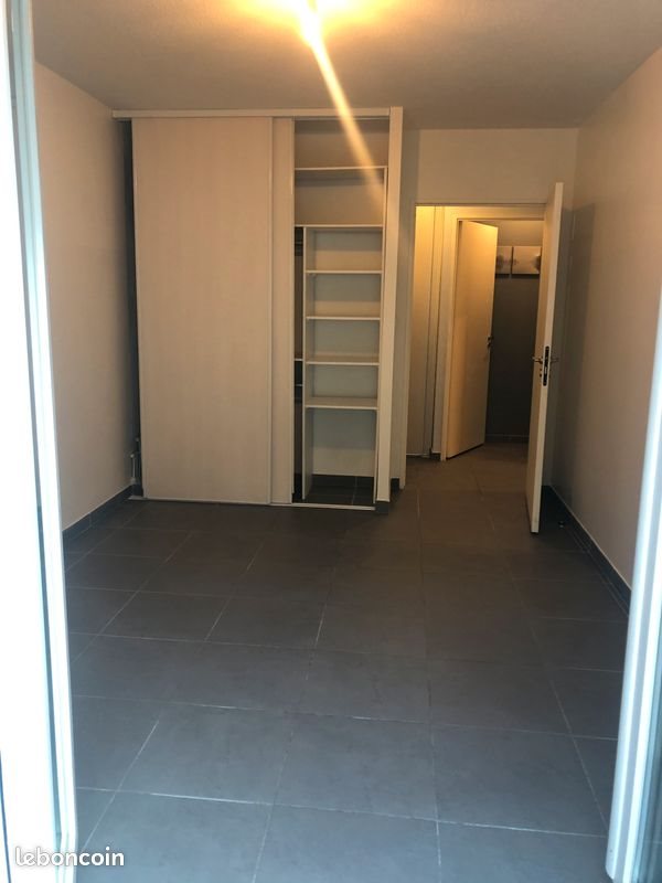 Appartement à louer, 40m², Marseille 10ème