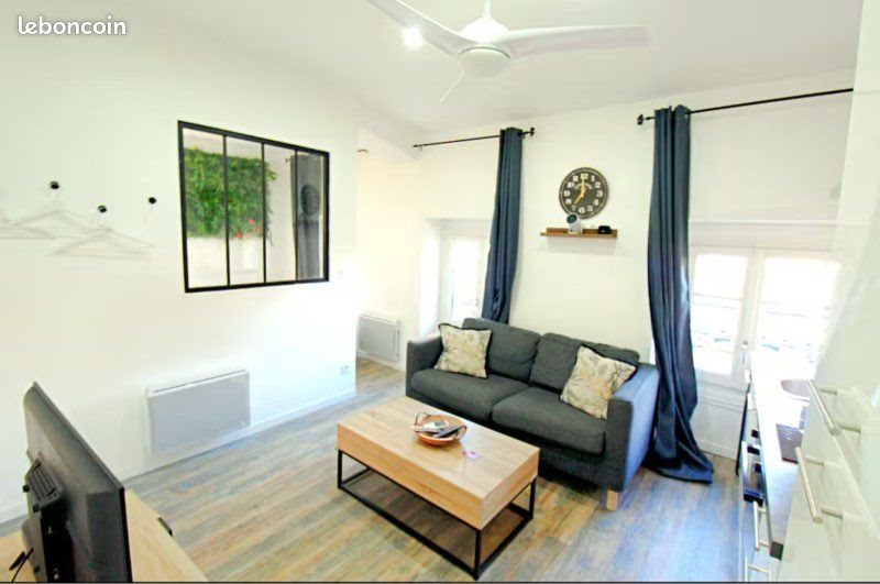 Appartement à louer, 25m², Nîmes