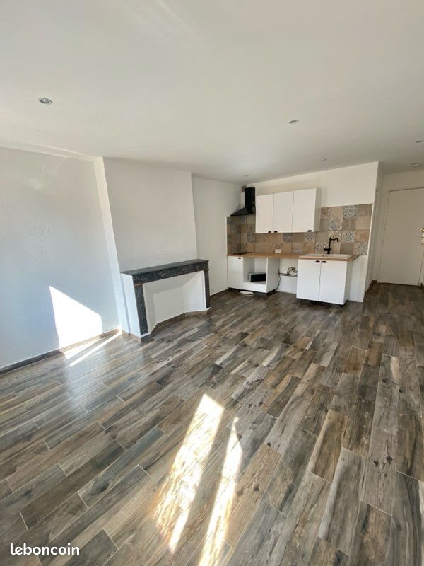 Appartement à louer, 41m², Le Luc