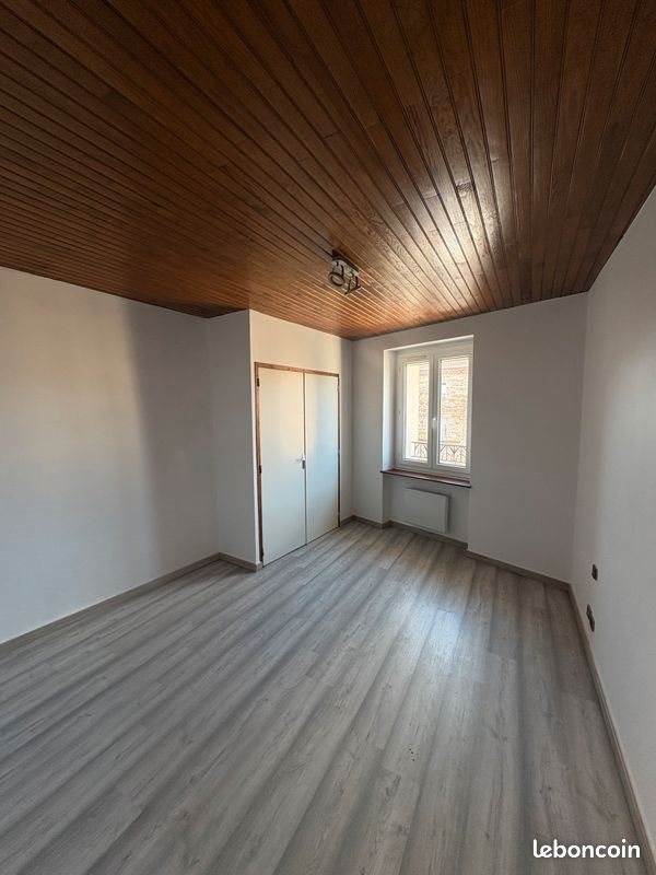 Appartement à louer, 65m², Saint-Maurice-en-Gourgois