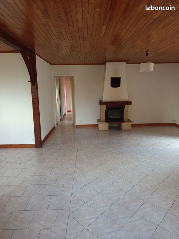 Maison à louer, 115m², Marcillac-Saint-Quentin