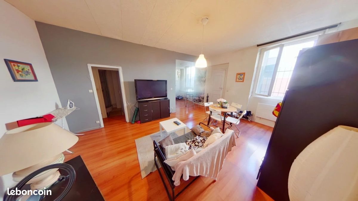 Appartement à louer, 49m², Saint-Etienne