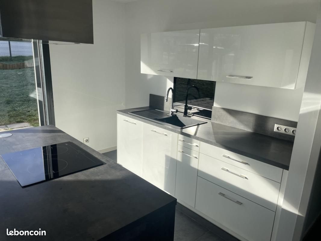 Maison à louer, 110m², Montagnieu