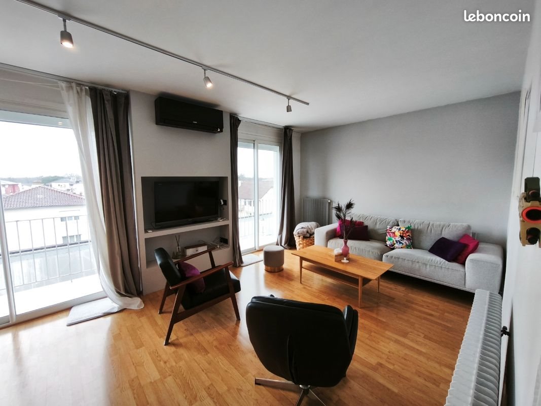 Appartement à louer, 77m², Lons