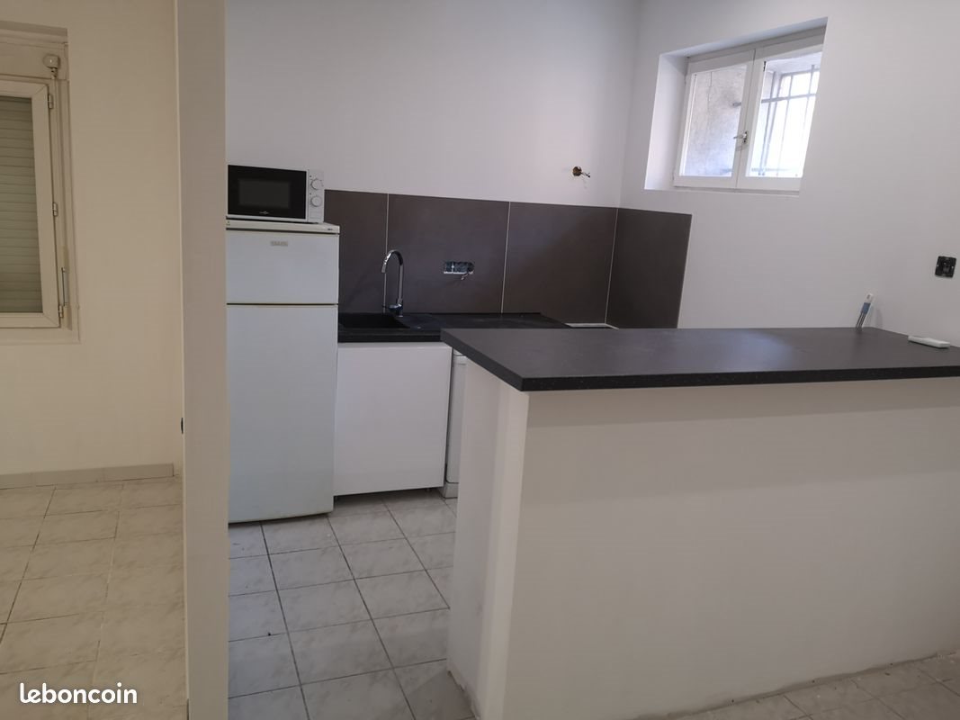 Appartement à louer, 60m², Roquemaure