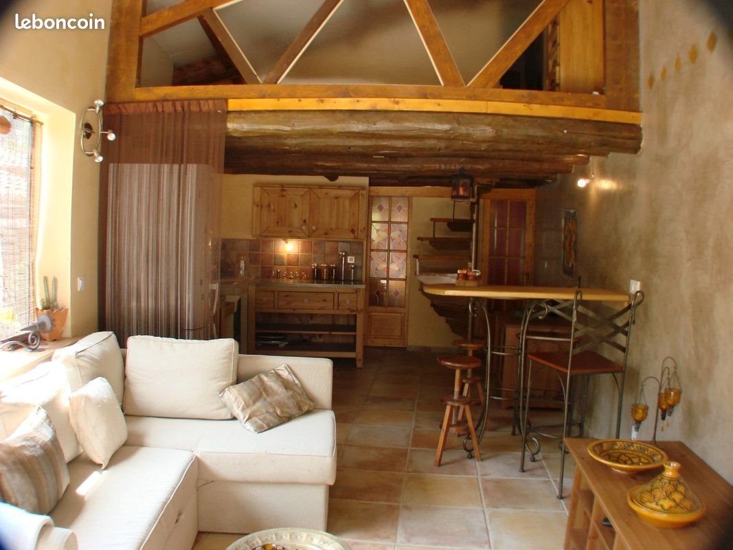 Appartement à louer, 35m², Saint-Estève-Janson