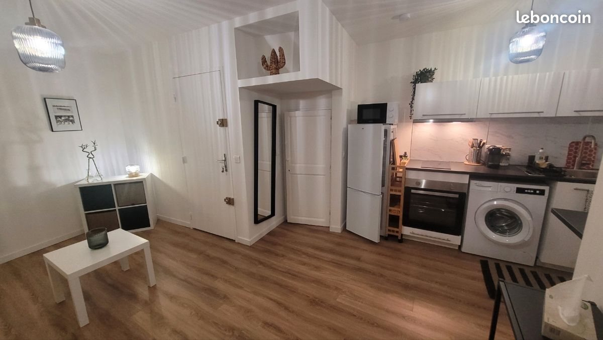 Appartement à louer, 26m², Marseille 6ème