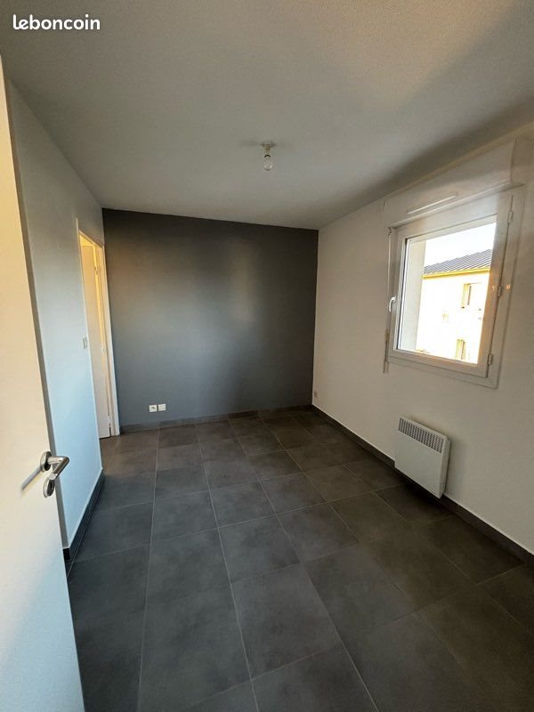 Appartement à louer, 43m², Baud