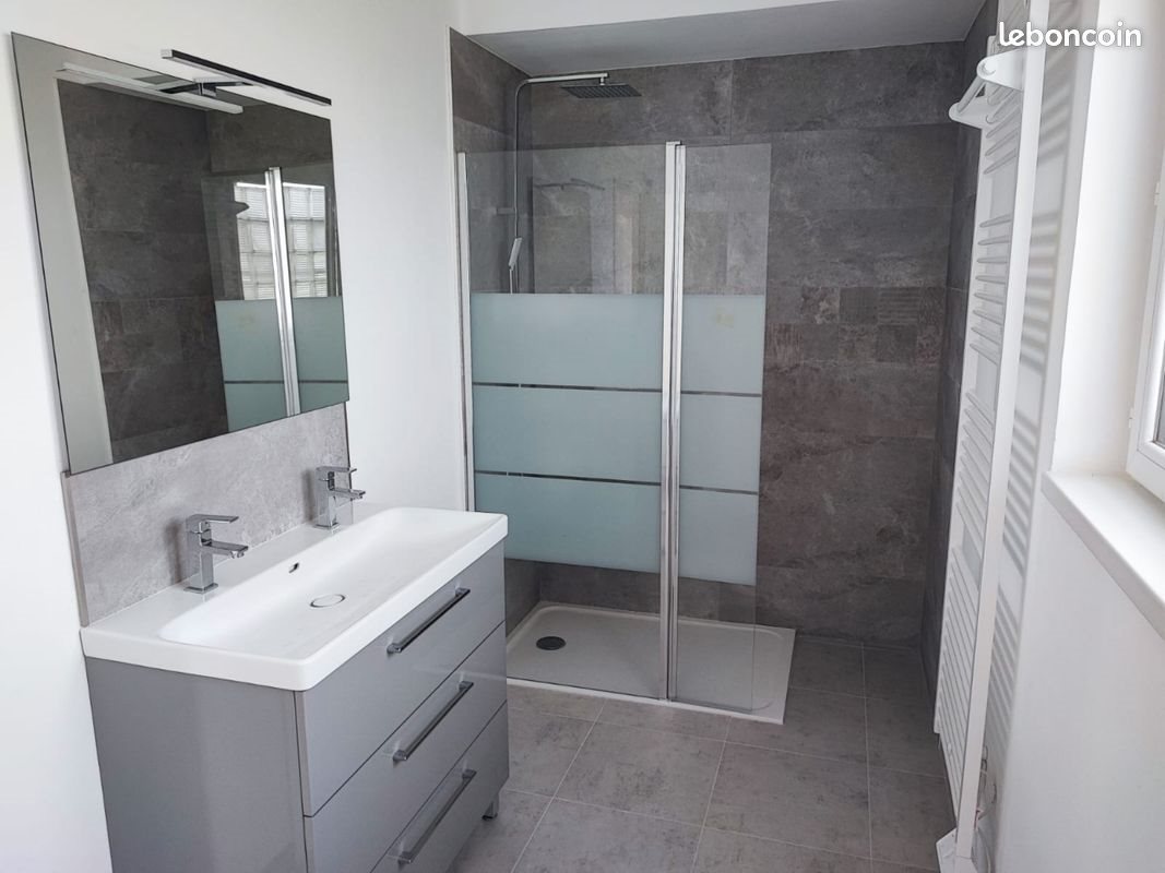 Appartement à louer, 84m², Neuvic