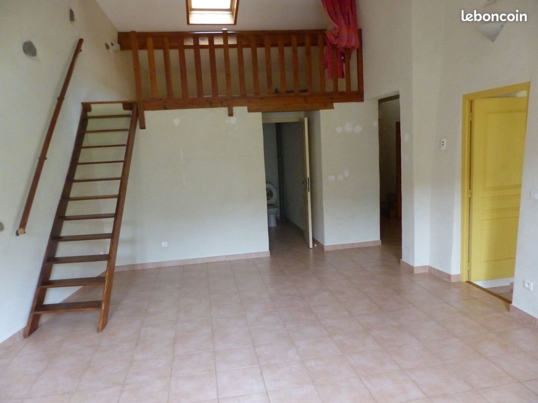 Maison à louer, 137m², Arphy