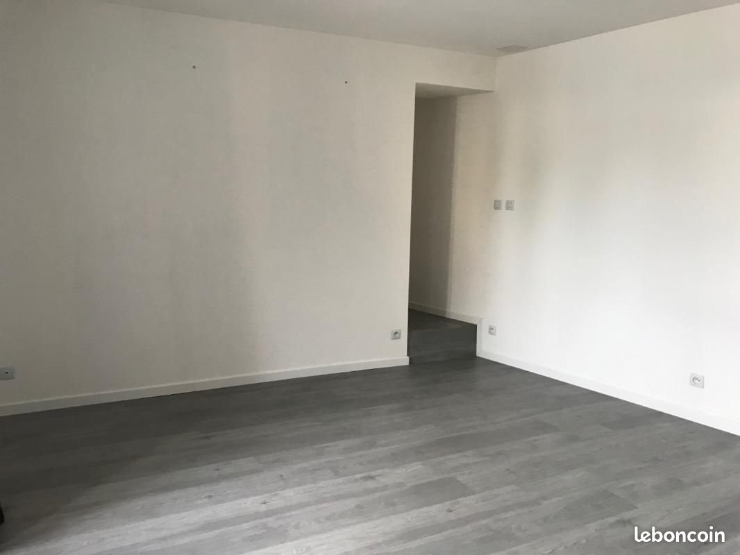 Appartement à louer, 29m², Malville