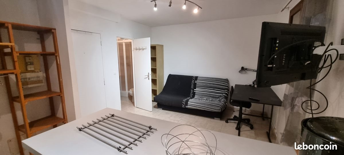 Appartement à louer, 18m², Marseille 9ème