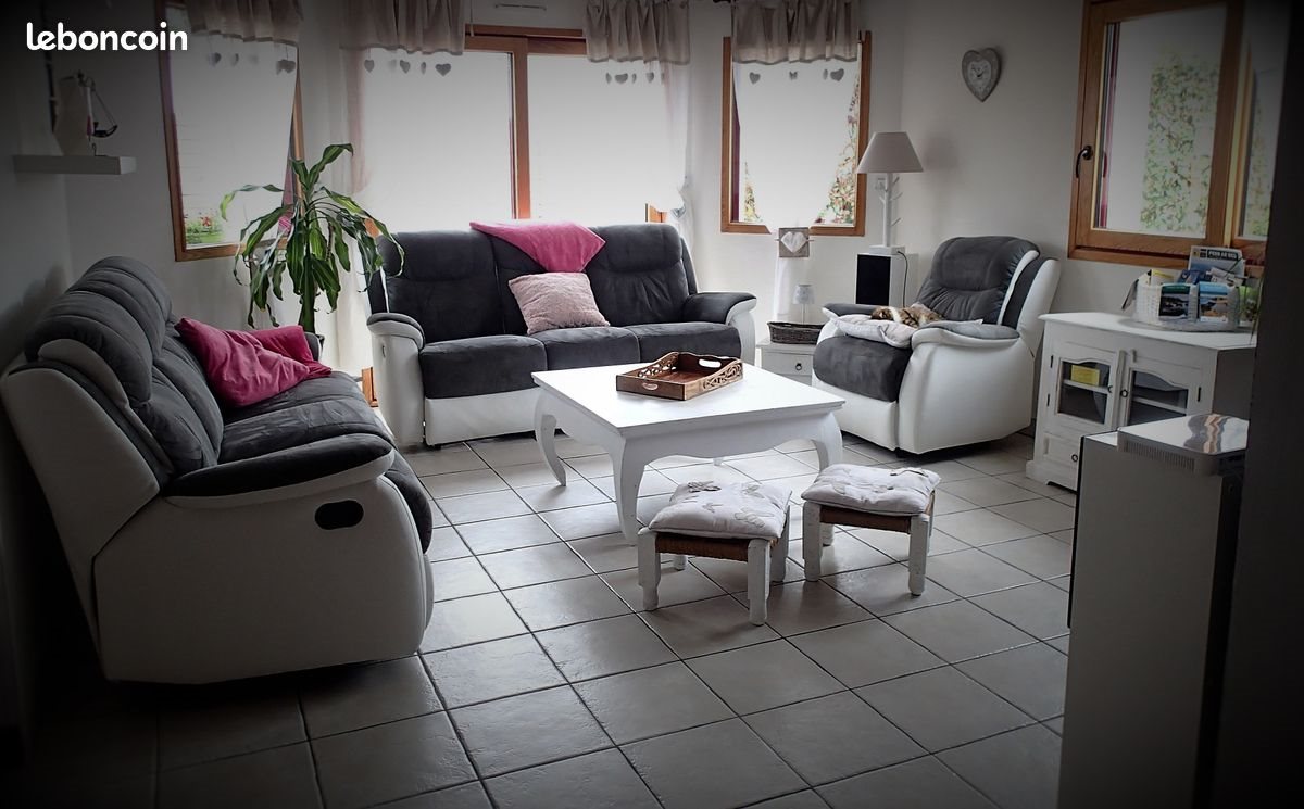 Maison à louer, 150m², Rédené