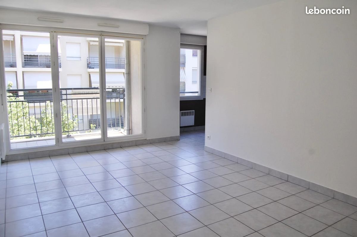 Appartement à louer, 47m², Lyon 8ème