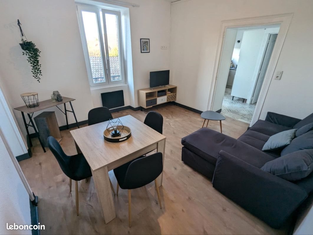 Appartement à louer, 56m², Lure
