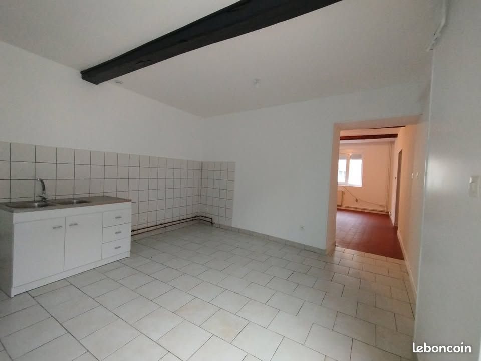 Maison à louer, 140m², Catillon-sur-Sambre
