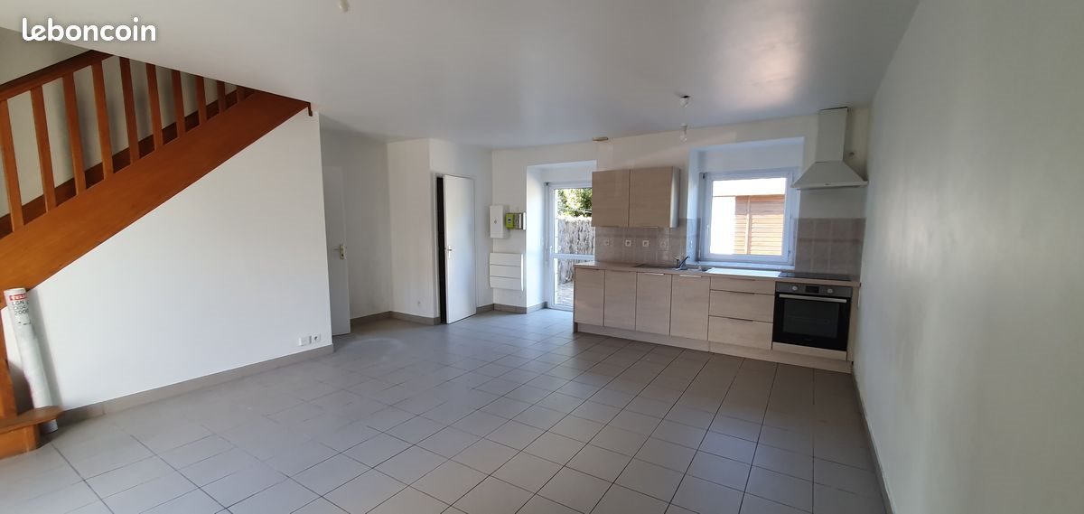 Appartement à louer, 58m², Theix